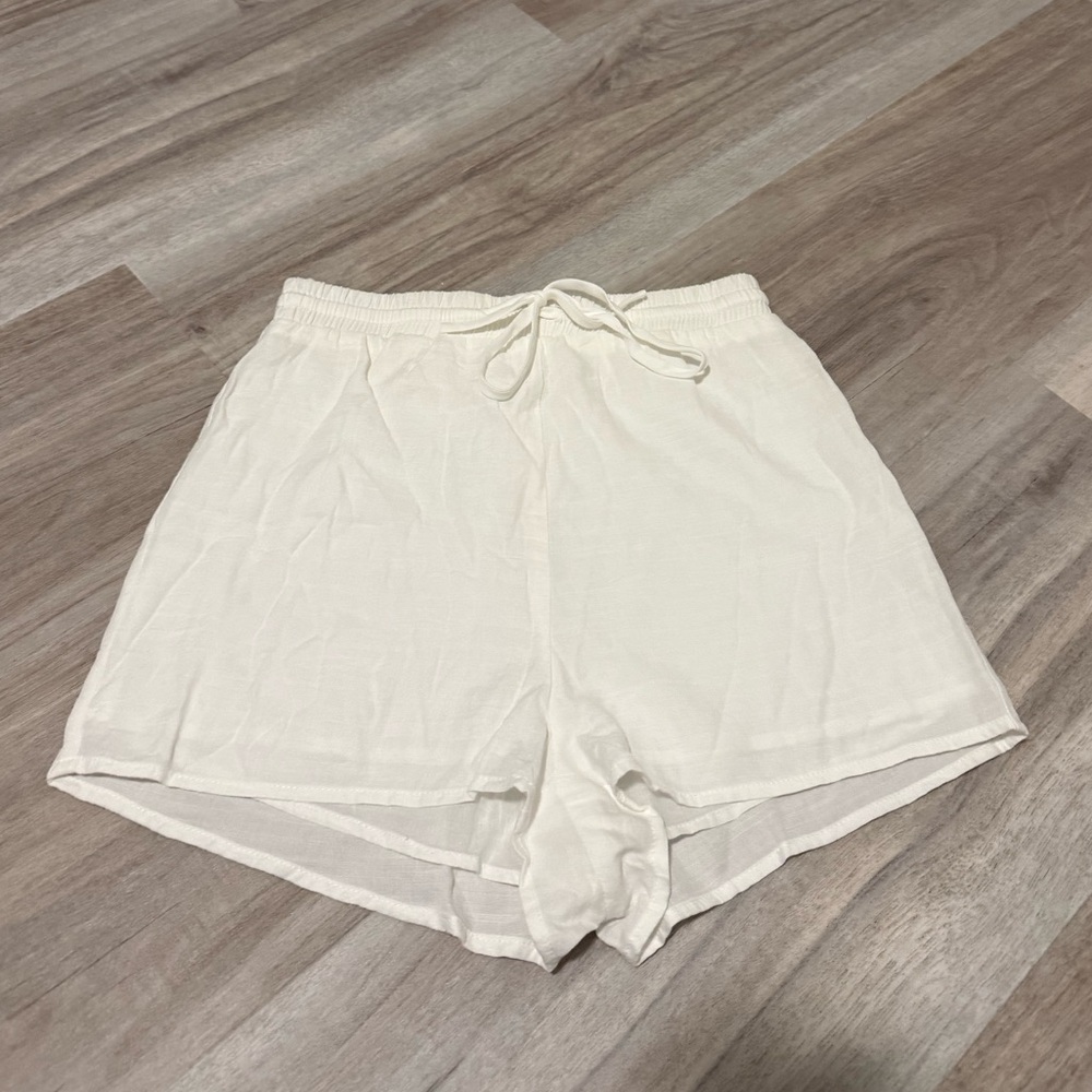 NWOT Princess Polly shorts women’s size 4